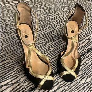 Tanya Heath heel-changeable spectator pumps from Paris.